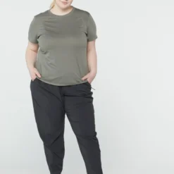 REI Co-op Lightweight Base Layer Crew Top - Women's Plus Sizes -REI CO-OP Sales 7c2a61d6 6f13 4d56 8ab8 912e73de46ff